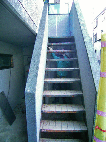階段回りの塗装