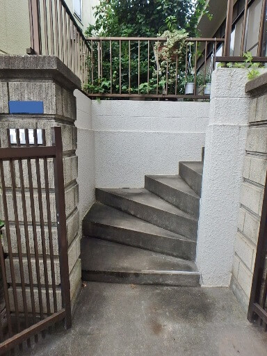 改修前の階段