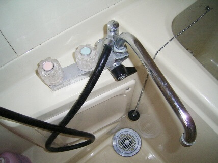 浴室デッキ水栓交換前