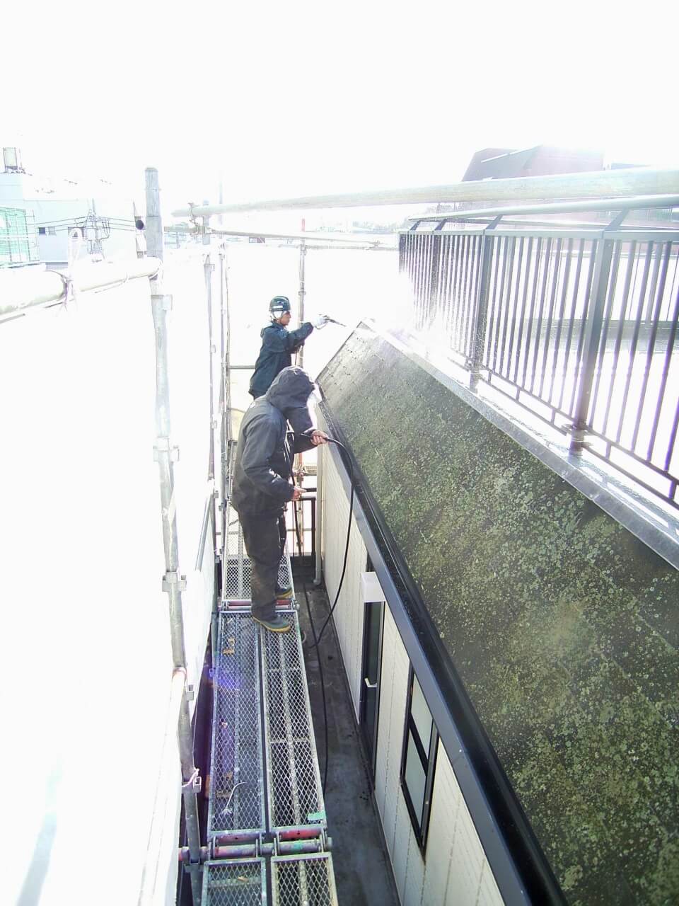 外壁の洗浄作業