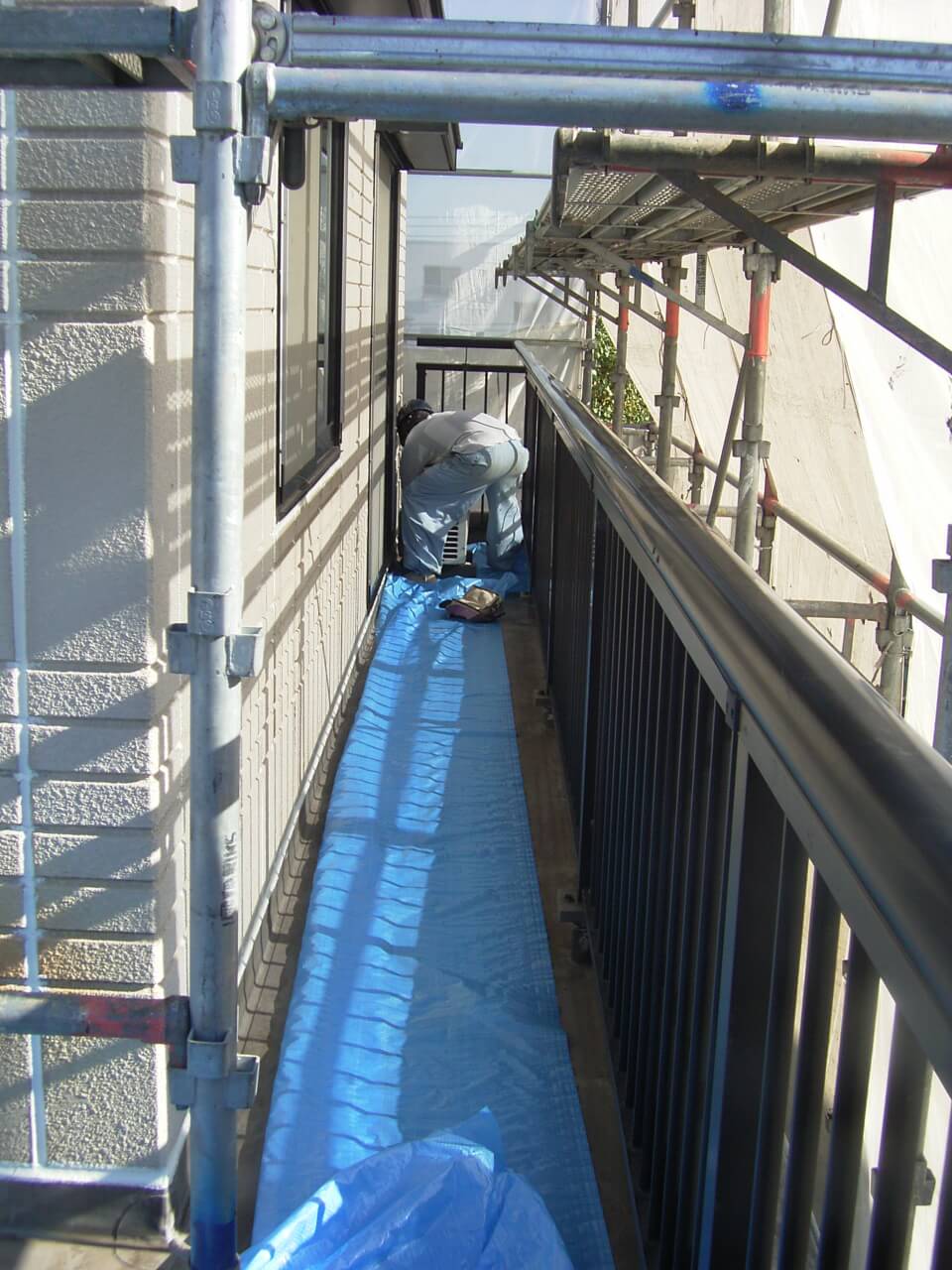 バルコニーの床養生