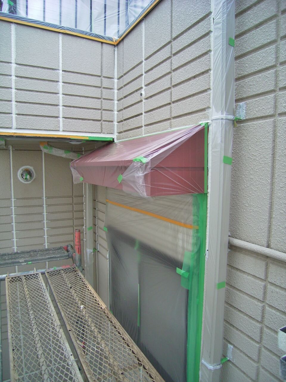 外壁塗装用に養生する