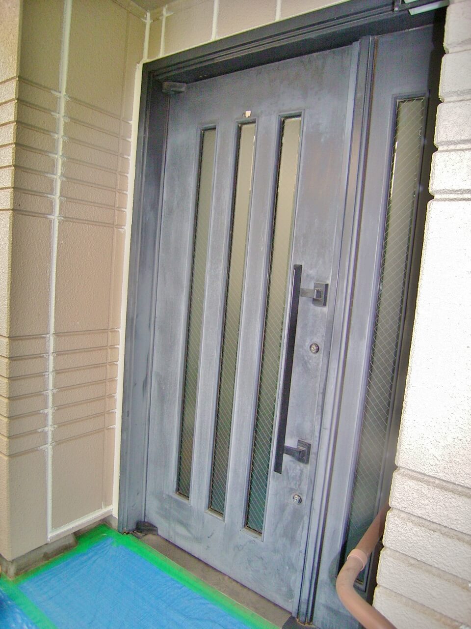リフォーム前の玄関ドア