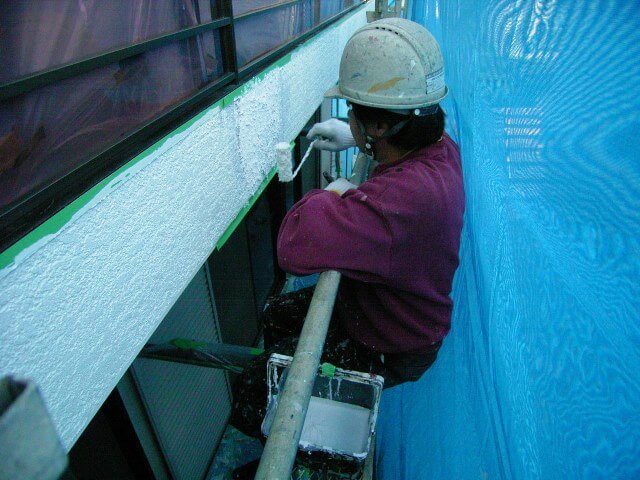 鎖骨ローラーを使って作業