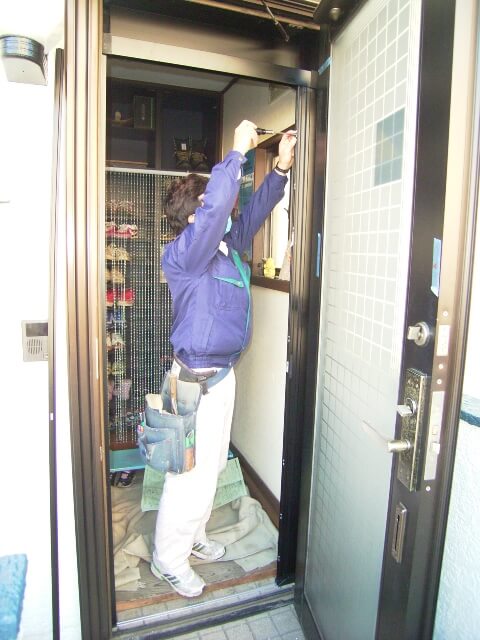 建て付けを調整