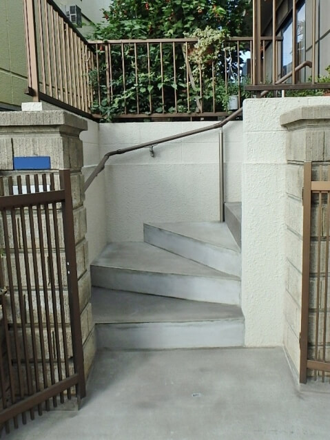 リフォーム後の階段