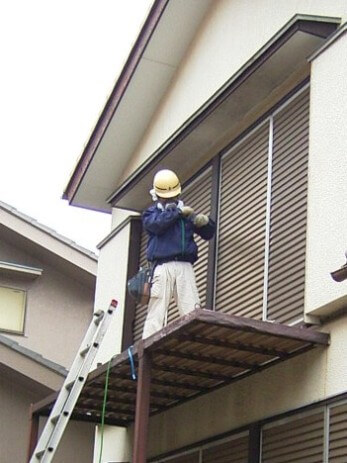 格子を全て撤去したバルコニー