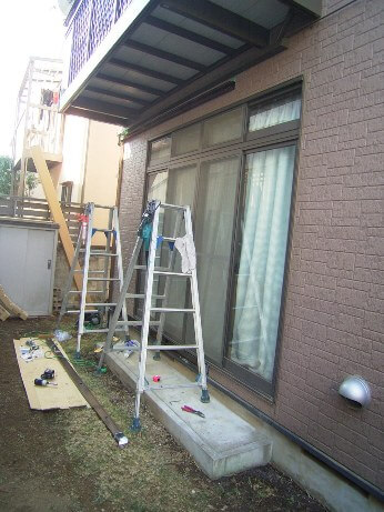 テラス囲いの組立