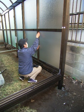 ポリカーボネートのパネルの組み込み