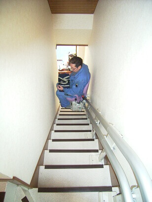 階段昇降機の試運転