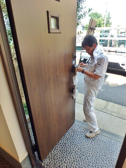 ドアの開閉調整