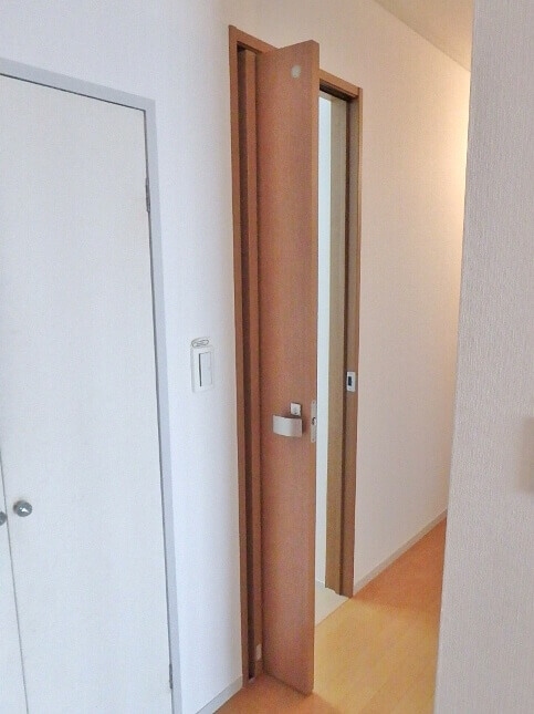 リフォーム後の折戸ドア