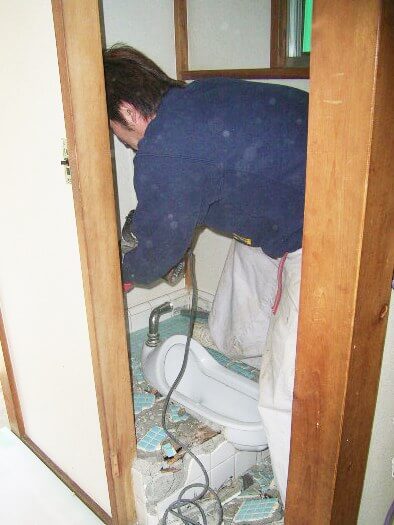 和式トイレを解体