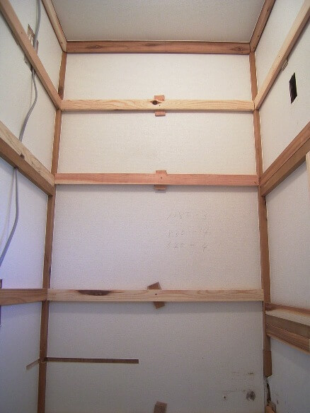 新しいトイレの壁