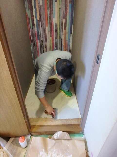 段差はパテで均す