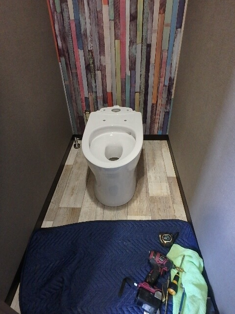 新しい便器の設置後