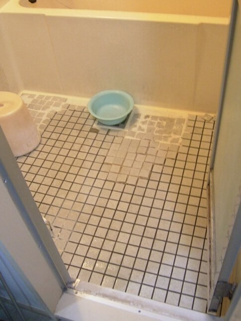 リフォーム前の浴室床